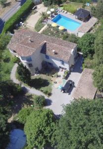 Bassein majutusasutuses Bastide du Bonheur Saint Donat või selle lähedal