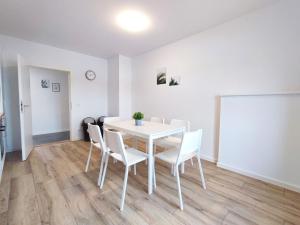 Fotografie z fotogalerie ubytování Modern & Chic Apartment with Balcony in Offenbach v destinaci Gravenbruch