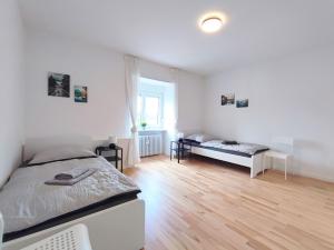 Postel nebo postele na pokoji v ubytování Modern & Chic Apartment with Balcony in Offenbach