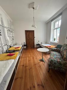 Posedenie v ubytovaní Atelier Hostel