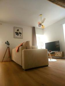 Fotografie z fotogalerie ubytování "La Tour", Logement cosy, au calme v destinaci Vertrieu