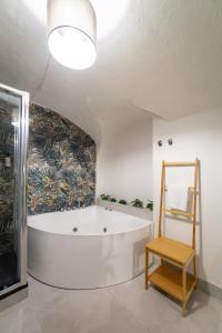 A bathroom at Residenza d'Epoca Galleria dell'Accademia