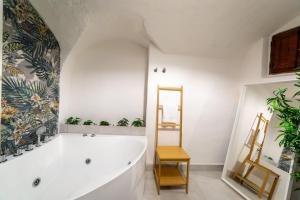 A bathroom at Residenza d'Epoca Galleria dell'Accademia