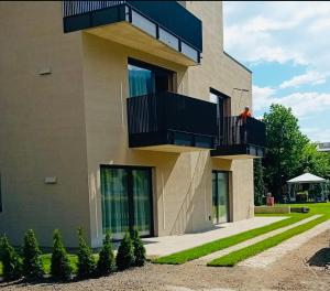 Budova, v ktorej sa apartmán nachádza
