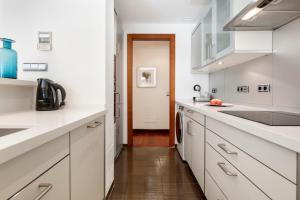 Zdjęcie z galerii obiektu Magnífico apartamento en complejo exclusivo con piscina cubierta - Gym - Sauna w Marbelli