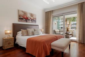 Zdjęcie z galerii obiektu Magnífico apartamento en complejo exclusivo con piscina cubierta - Gym - Sauna w Marbelli