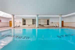 Zdjęcie z galerii obiektu Magnífico apartamento en complejo exclusivo con piscina cubierta - Gym - Sauna w Marbelli