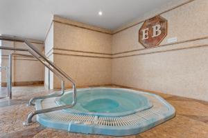Zdjęcie z galerii obiektu Magnífico apartamento en complejo exclusivo con piscina cubierta - Gym - Sauna w Marbelli