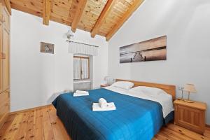 Katil atau katil-katil dalam bilik di Rustic Villa Diana with pool near Rovinj +36 gambar