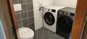 格莱斯多夫Komplette Wohnung Nähe Autobahn - Apartment 1的相册照片