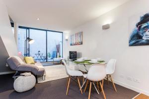 Posezení v ubytování Complete Host AquaLuna Apartments