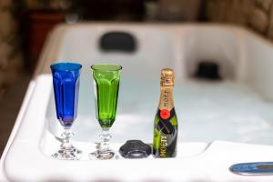 Joogid majutusasutuses Suite Apartment Capri con Jacuzzi in Piazzetta