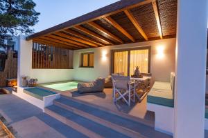 Posezení v ubytování Pefki Luxury Suites