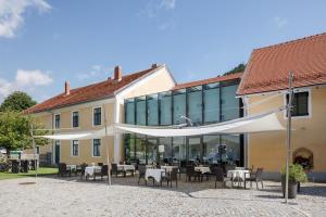 The building in which a szállodákat is located