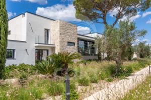 Bygningen som villaen ligger i