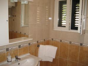 Ένα μπάνιο στο Villa Rozic +19 φωτογραφίες