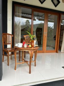 Buntera Homestay Sidemen的庭院或其他户外区域