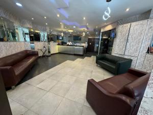 Airport Hotel Port View的休息区