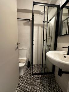 Ένα μπάνιο στο Chálari