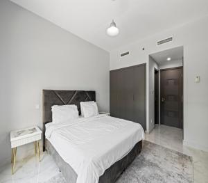 Fotografie z fotogalerie ubytování Near JBR Beach, Park Island, Dubai Marina, Superb 1BR with Balcony v Dubaji