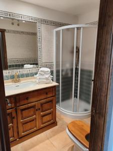 Phòng tắm tại Casa Rural Villa Rosario +31 ảnh