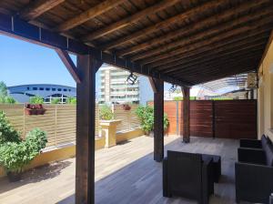 Balkón nebo terasa v ubytování Janel Apartments