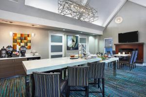 TV a/nebo společenská místnost v ubytování Residence Inn Knoxville Cedar Bluff