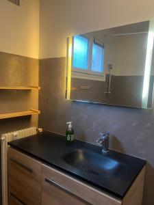 Afbeelding uit fotogalerij van Bas de villa vue mer Eze village in Èze