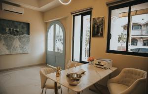 Area soggiorno di Jules & Laurent Hotel Contemporaneo