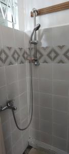 Bilik mandi di Private Room in Tamarin