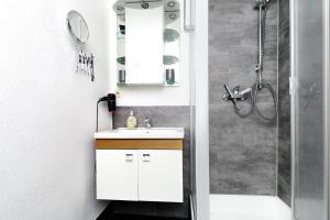 Bilik mandi di Bergblick Binder