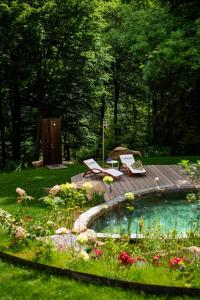 Vonkajšia záhrada v ubytovaní Country House La Bursch