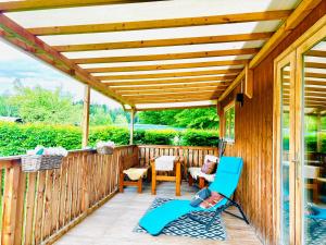 Balkón nebo terasa v ubytování Stella's Holzchalet