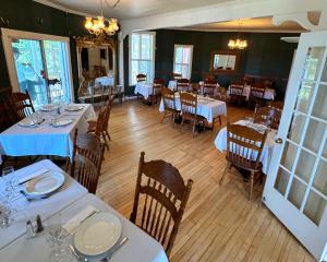 Gallery image of Auberge de la Tour du Lac in Sainte-Agathe-des-Monts