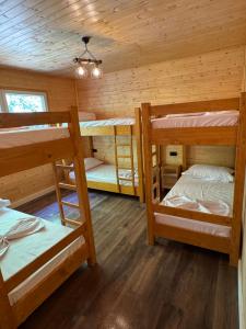 Posteľ alebo postele v izbe v ubytovaní Ronis Place