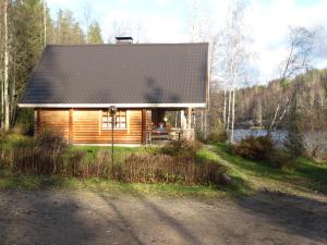 Foto dalla galleria di Menninkäinen Cottage a Rutalahti