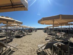 Gambar di galeri bagi Chioma appartamento fronte mare - posto auto privato di Chioma