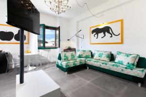 Area soggiorno di Estate4home - Design Flat