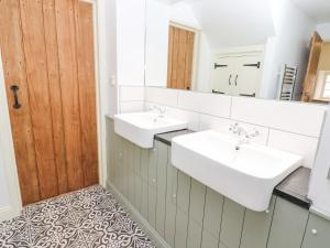 Koupelna v ubytování Jack's Cottage + 27 fotografií