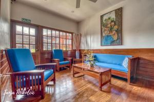 Ein Sitzbereich in der Unterkunft Hotel Bocas del Toro