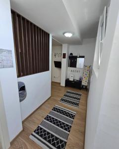 TV a/nebo společenská místnost v ubytování Apartman Muzika Jagodina