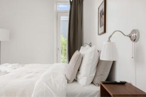 Katil atau katil-katil dalam bilik di Grand Penthouse Suite With Private Rooftop Terrace