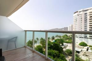 a balcony with a view of the ocean at 2 Dormitorios Vista Mar. Piscina y Spa in Gaira