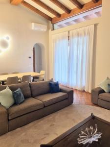 A seating area at Villa Selva