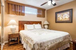 En eller flere senge i et værelse på Kona Reef#D26 + 36 billeder