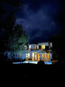 Το κτήριο όπου στεγάζεται  το σαλέ