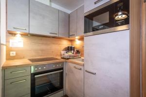 A kitchen or kitchenette at Hinterburghof