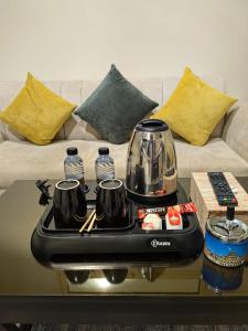 Příslušenství pro přípravu čaje a kávy v ubytování Elaf HotelSuits