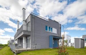 Το κτήριο όπου στεγάζεται  η παραθεριστική κατοικία