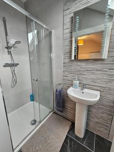 Koupelna v ubytování Dromod suites